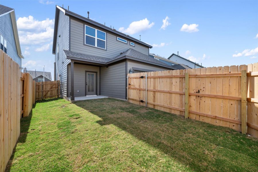 Representative images and renderings are for illustrative purposes. Actual structural options and design finishes of home may vary.