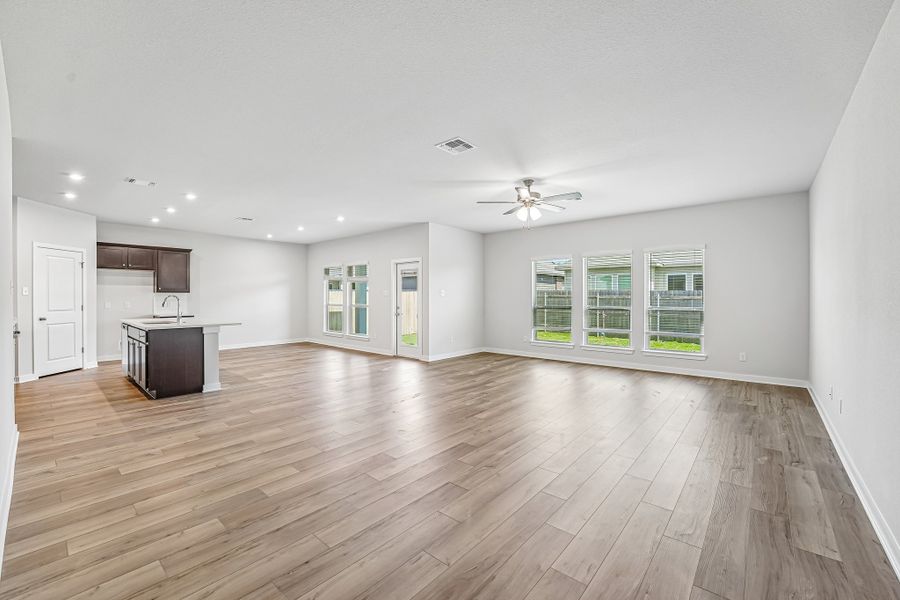 Representative unfurnished interior of a home built from the Warrior by Omega Builders in Grove East, Temple (Image 10).
