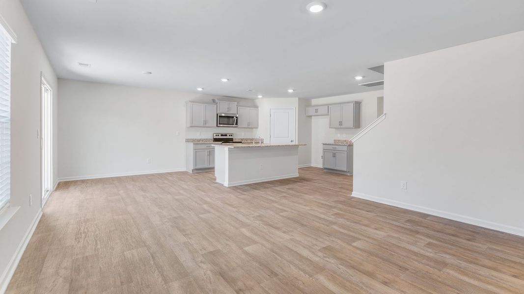 Spacious, unfurnished interior of a new home in Aspen Place, Thomasville (Image 16).