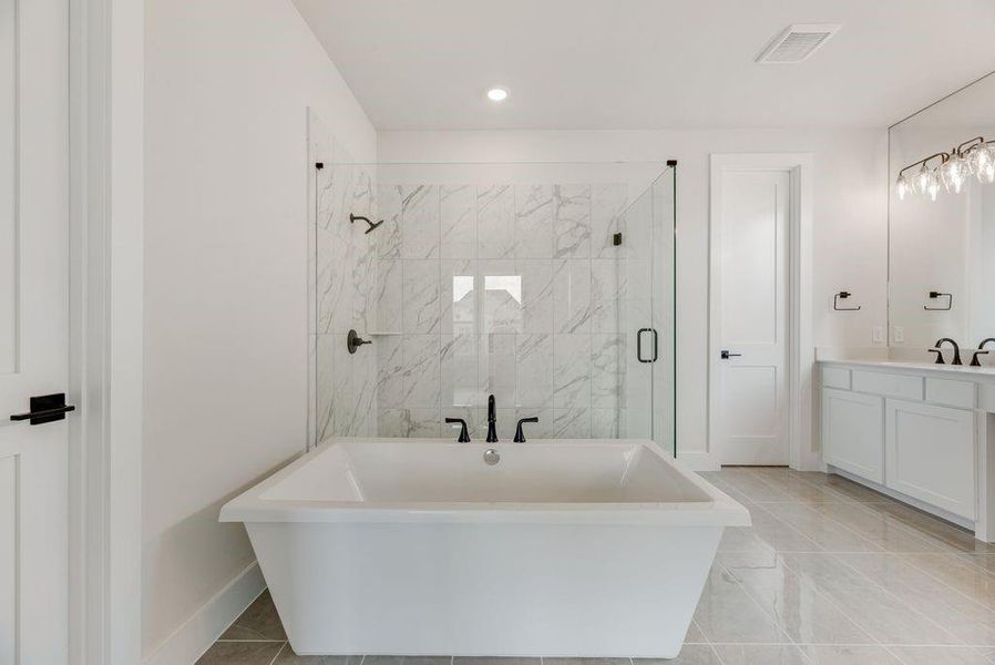 Furnished interior view inside a new home in Lake Forest, McKinney (Image 5). Furnished interior view inside a new home in Lake Forest, McKinney (Image 5).