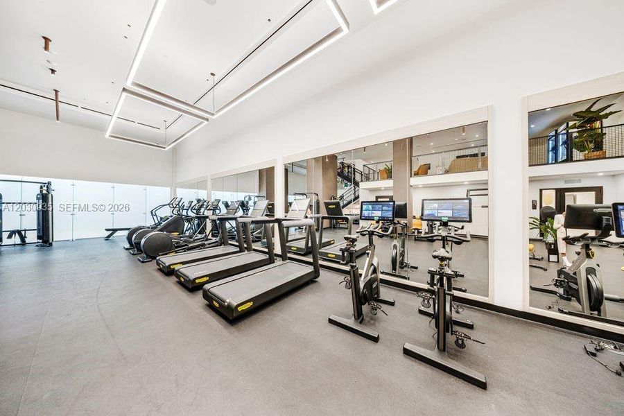 Community amenities in , Miami (Image 37).