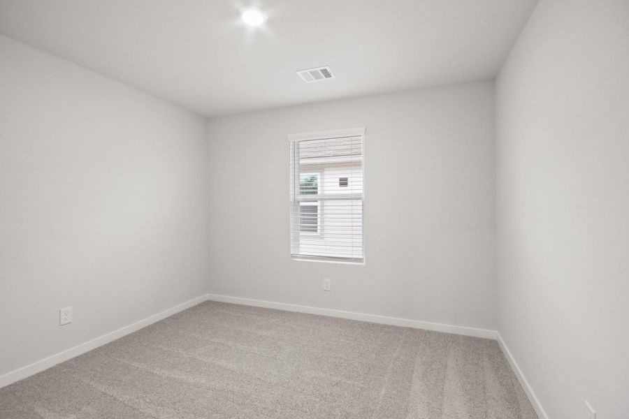 Spacious, unfurnished interior of a new home in Lakes at Black Oak, Magnolia (Image 12).