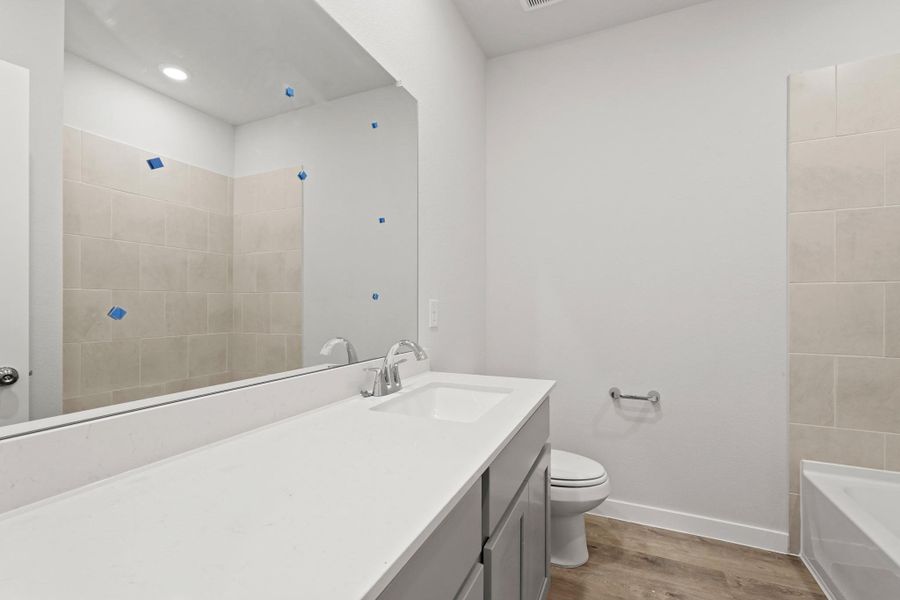 Furnished interior view inside a new home in Magnolia Springs, Montgomery (Image 6).