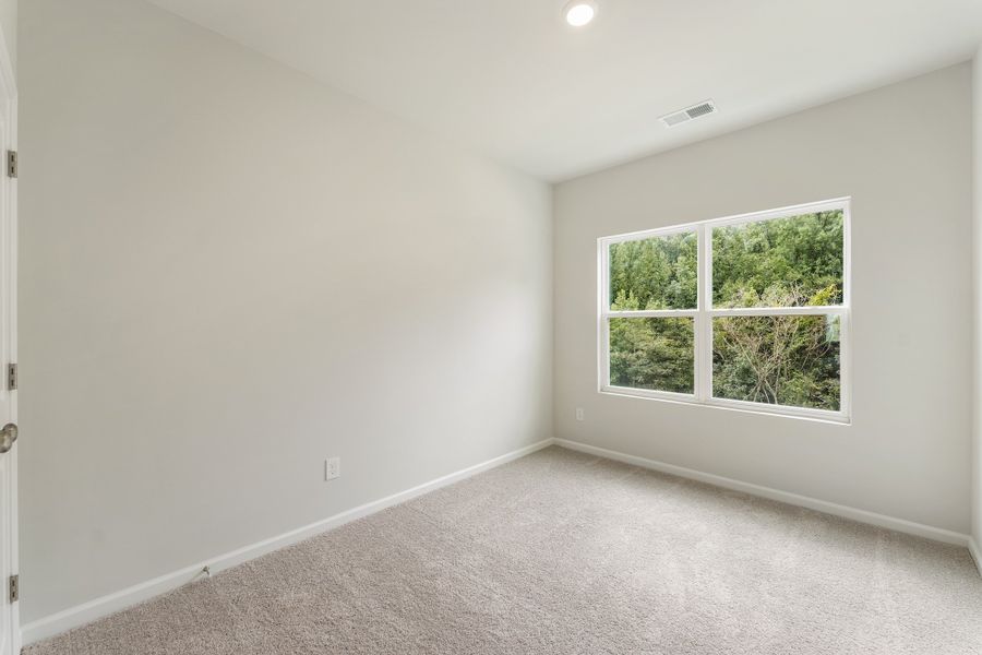 Spacious, unfurnished interior of a new home in Edwards Station, Taylors (Image 15).