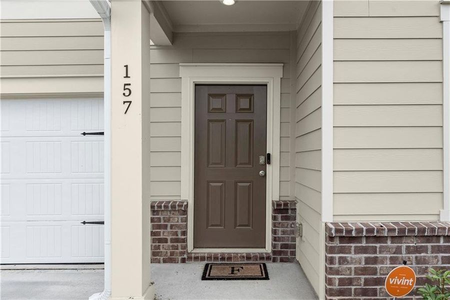 Exterior details and patio area of a home in Meriwether Place, Villa Rica (Image 3).