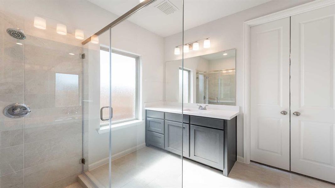 Furnished interior view inside a new home in Avondale 40', Rockwall (Image 8).