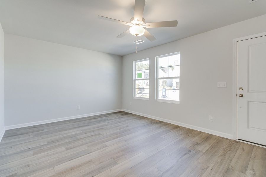 Spacious, unfurnished interior of a new home in Haynes Park, Columbia (Image 14).