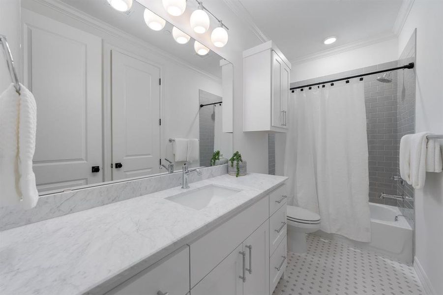 Furnished interior view inside a new home in , University Park (Image 33).