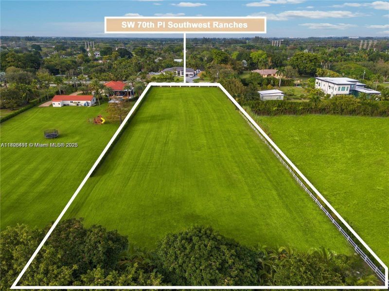 Image 15 of a home in .