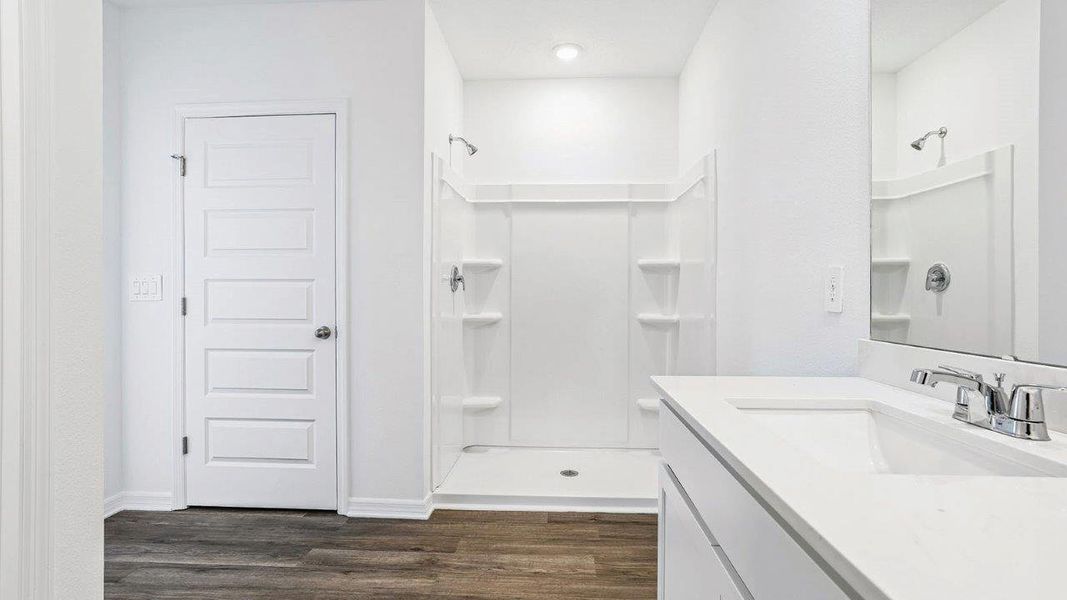 Furnished interior view inside a new home in Avalon Park Tavares, Tavares (Image 12).