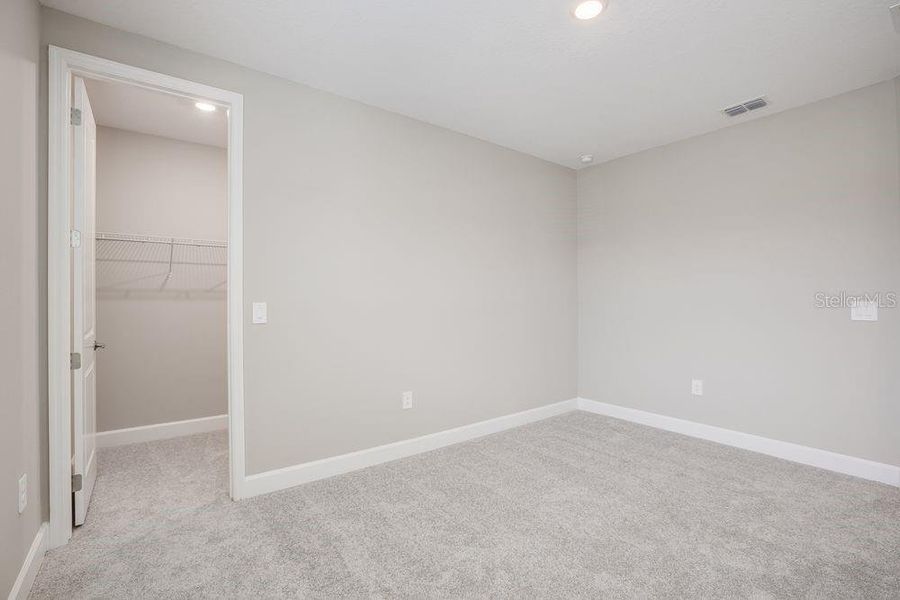 Spacious, unfurnished interior of a new home in Indigo Creek, Apollo Beach (Image 33).