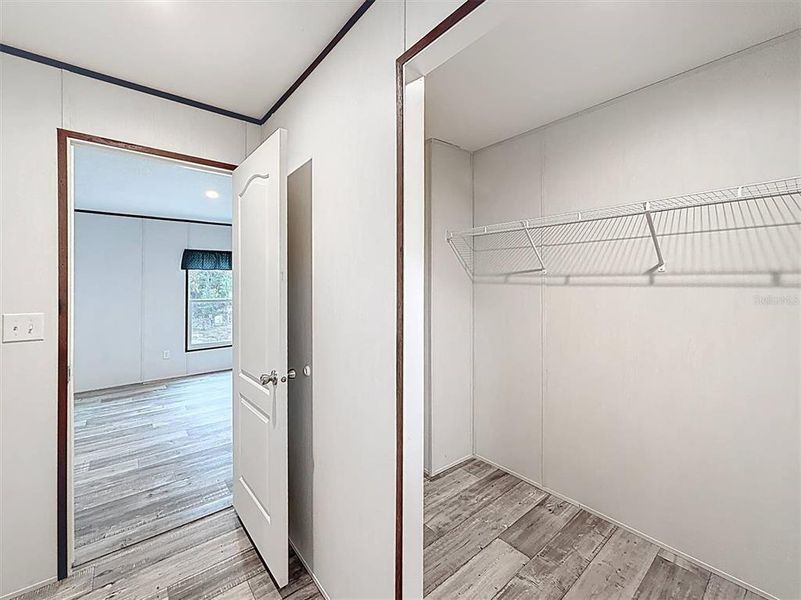 Spacious, unfurnished interior of a new home in , Hawthorne (Image 26).