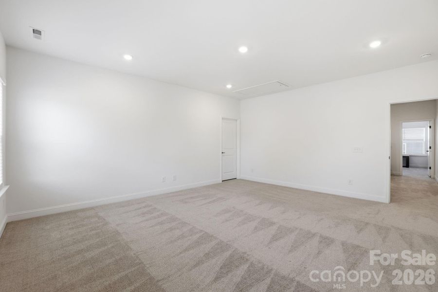 Spacious, unfurnished interior of a new home in Estates at Sugar Creek, Indian Land (Image 24).