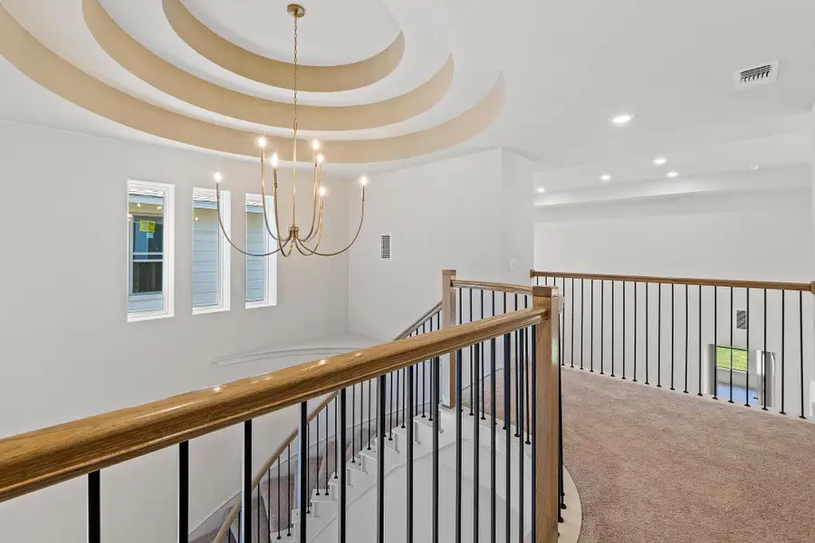 Spacious, unfurnished interior of a new home in Parmer Ranch, Georgetown (Image 29).