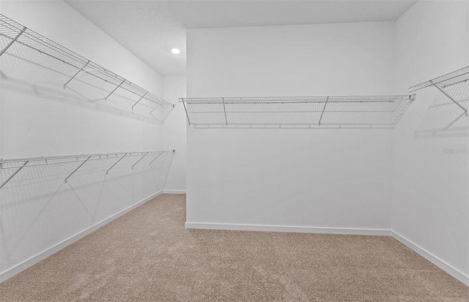 Spacious, unfurnished interior of a new home in Waterset, Apollo Beach (Image 10). Spacious, unfurnished interior of a new home in Waterset, Apollo Beach (Image 10).