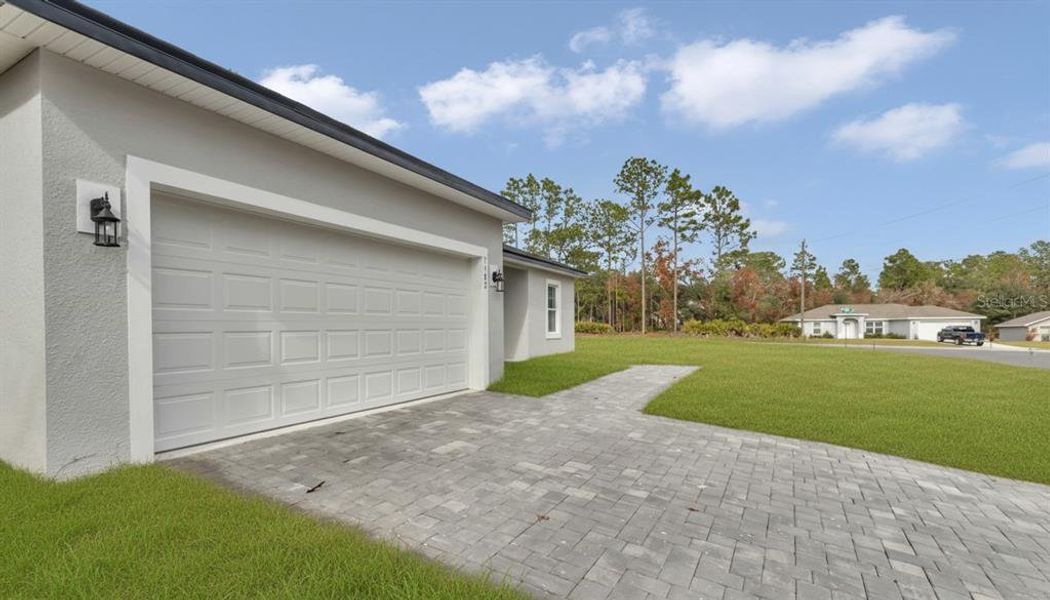 Exterior details and patio area of a home in , Citrus Springs (Image 18). Exterior details and patio area of a home in , Citrus Springs (Image 18).