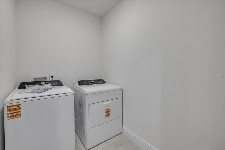 Close-up of interior finishes inside a home in , Lady Lake (Image 17).