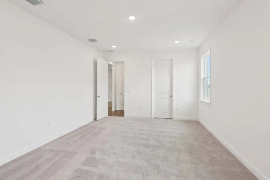 Representative unfurnished interior of a home built from the Naples by Maronda Homes in Palm Coast, Palm Coast (Image 27).