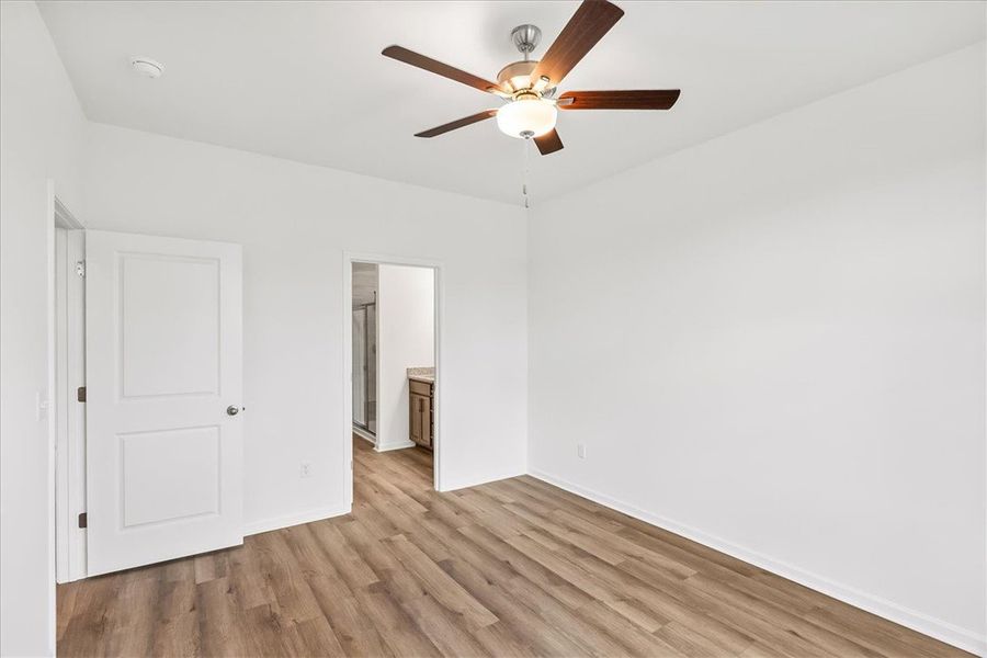 Spacious, unfurnished interior of a new home in Brownstone Park, Easley (Image 21). Spacious, unfurnished interior of a new home in Brownstone Park, Easley (Image 21).