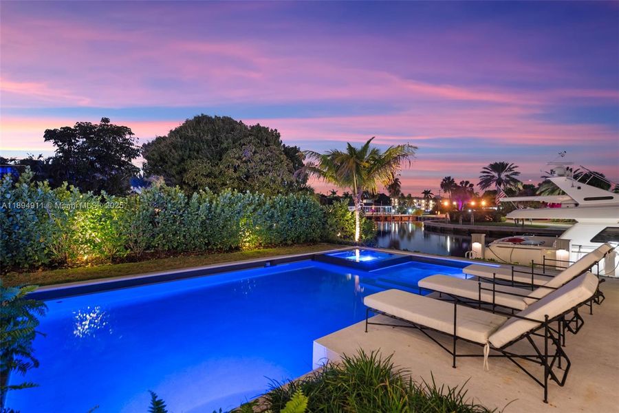 Community amenities in , Hallandale Beach (Image 35).