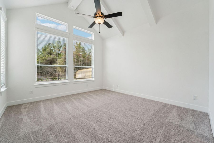 Spacious, unfurnished interior of a new home in Kresston, Montgomery (Image 37).