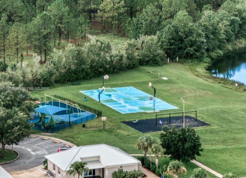 Community amenities in , Sebring (Image 23).