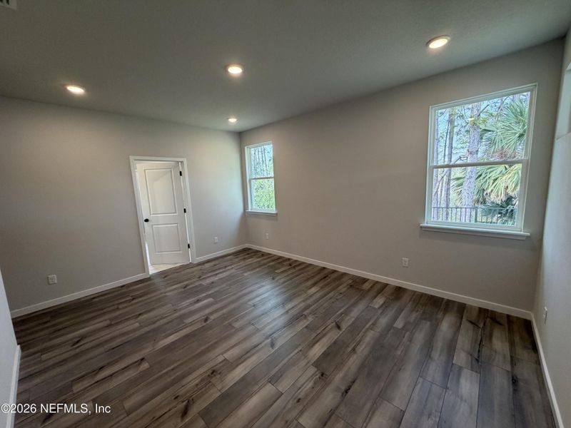 Spacious, unfurnished interior of a new home in Reserve East, Flagler Beach (Image 38).