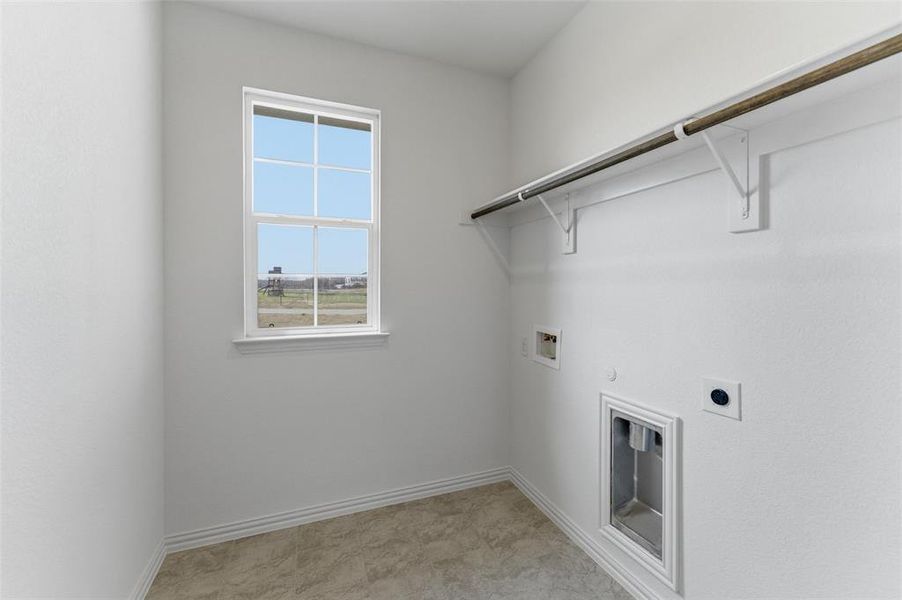 Spacious, unfurnished interior of a new home in Oak Grove Addition, Springtown (Image 23).