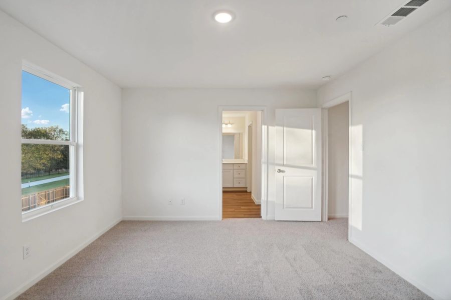 Representative unfurnished interior of a home built from the Crescent by Starlight Homes in Coyote Meadows, Anna (Image 18).