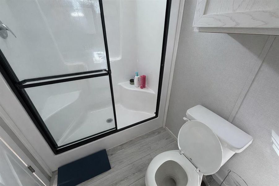 Furnished interior view inside a new home in , Grandview (Image 6).