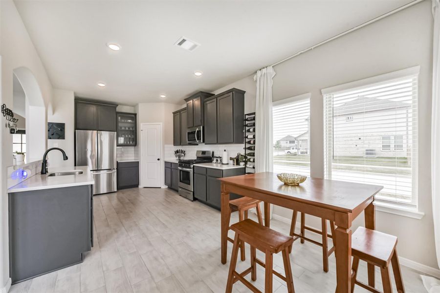 Furnished interior view inside a new home in Kendall Lakes, Alvin (Image 8). Furnished interior view inside a new home in Kendall Lakes, Alvin (Image 8).