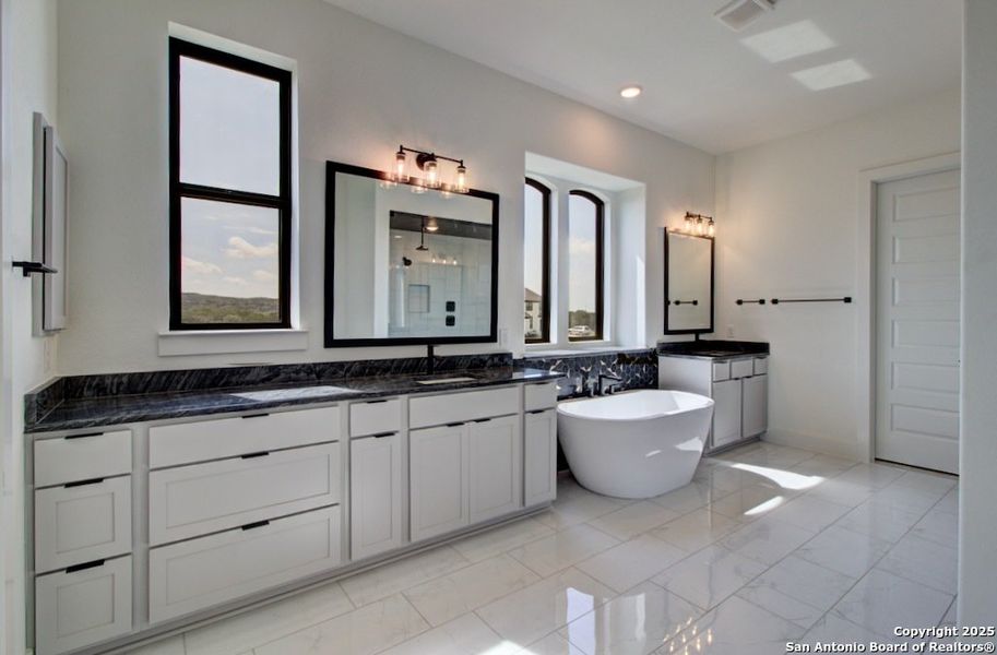 Furnished interior view inside a new home in Verandas at the Rim, San Antonio (Image 18).
