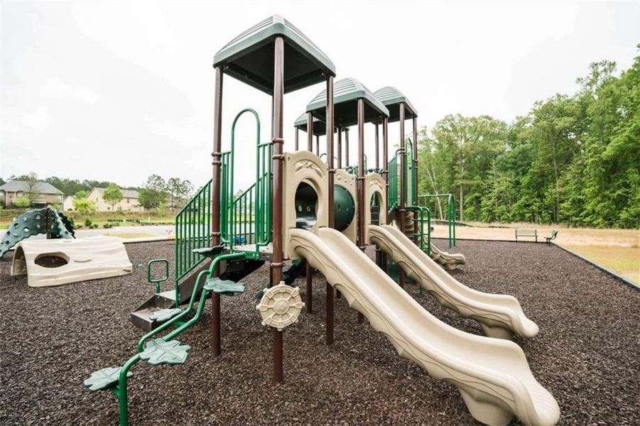 Community amenities in Crossvine Village, LaGrange (Image 8).