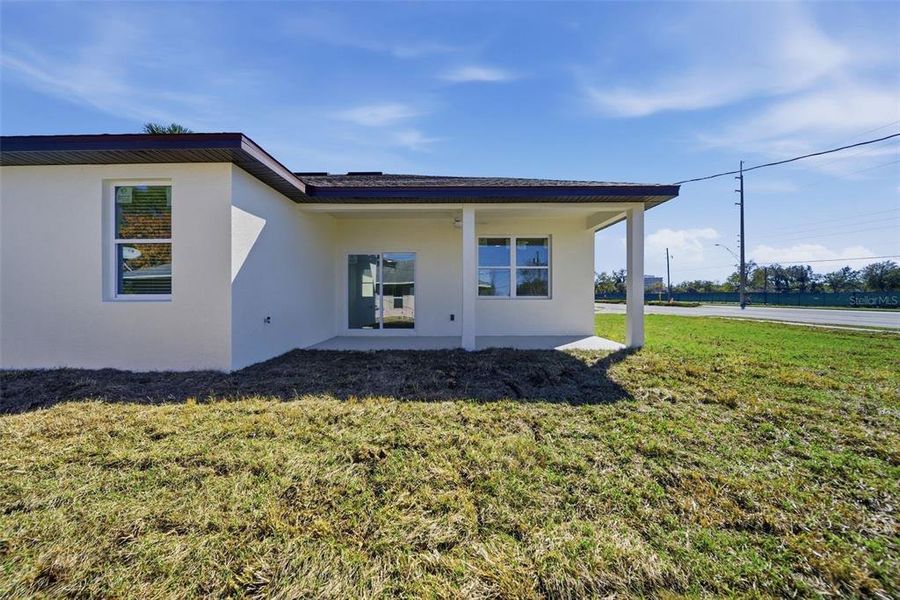 Exterior details and patio area of a home in , Altamonte Springs (Image 26).