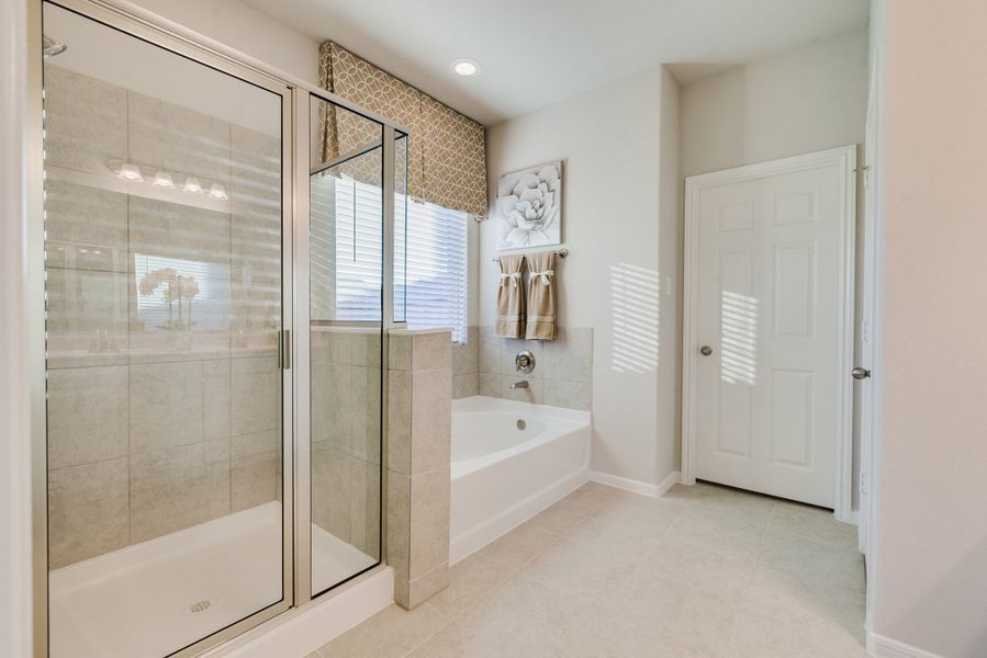 Representative furnished interior of a home built from the Floor Plan 1759 by Colina Homes in Grand Magnolia, Magnolia (Image 28). Representative furnished interior of a home built from the Floor Plan 1759 by Colina Homes in Grand Magnolia, Magnolia (Image 28).