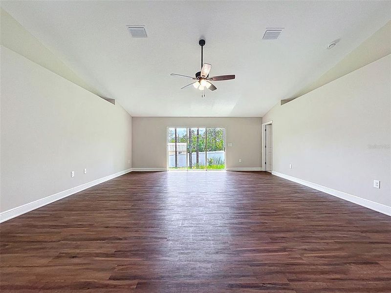 Spacious, unfurnished interior of a new home in , Dunnellon (Image 29).