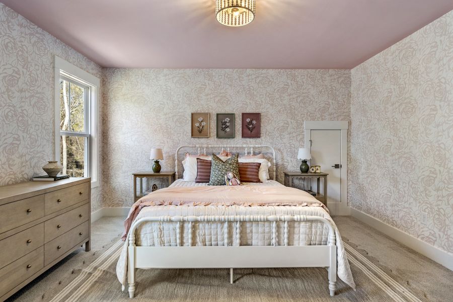 Representative furnished interior of a home built from the Whitmore by Hunter Quinn Homes in Walker's Pointe, Anderson (Image 27).