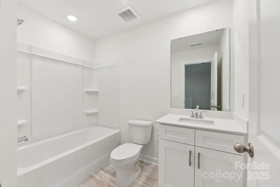 Photo is not Photo is not of the actual home, but is an inspirational photo of builder’s model home and may depict options, furnishings, and/or decorator features that are not includedof the actual home, but is an inspirational photo of builder’s model home and may depict options, furnishings, and/or decorator features that are not included