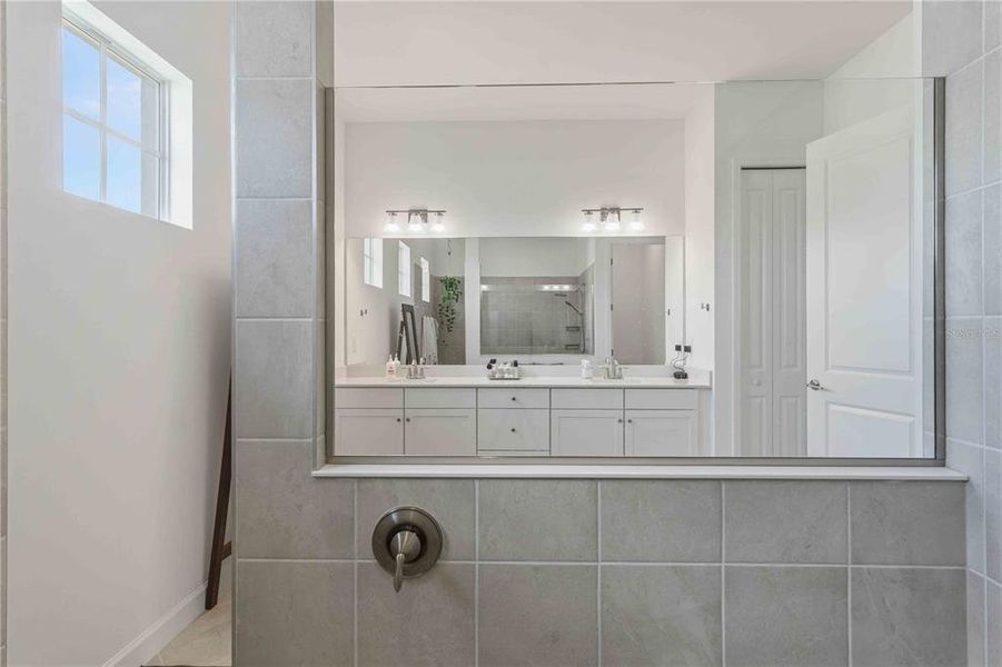 Close-up of interior finishes inside a home in , Port Charlotte (Image 22). Close-up of interior finishes inside a home in , Port Charlotte (Image 22).