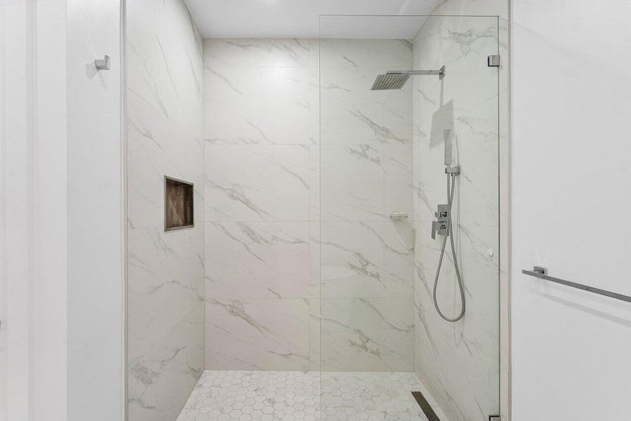 030-220LakeShoreDrive-2109-LakePark-FL-3