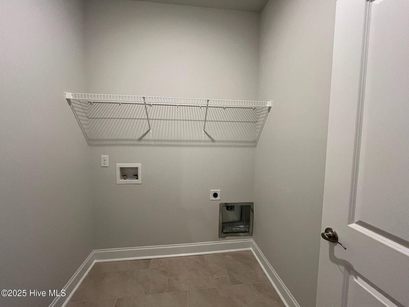 Furnished interior view inside a new home in Palmetto Creek, Bolivia (Image 13).