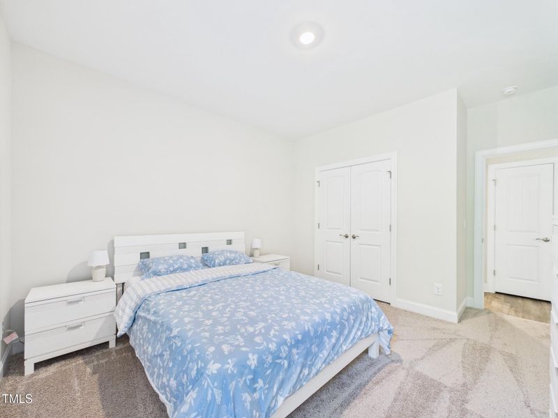 CAM01608G0-PR0104-STILL038