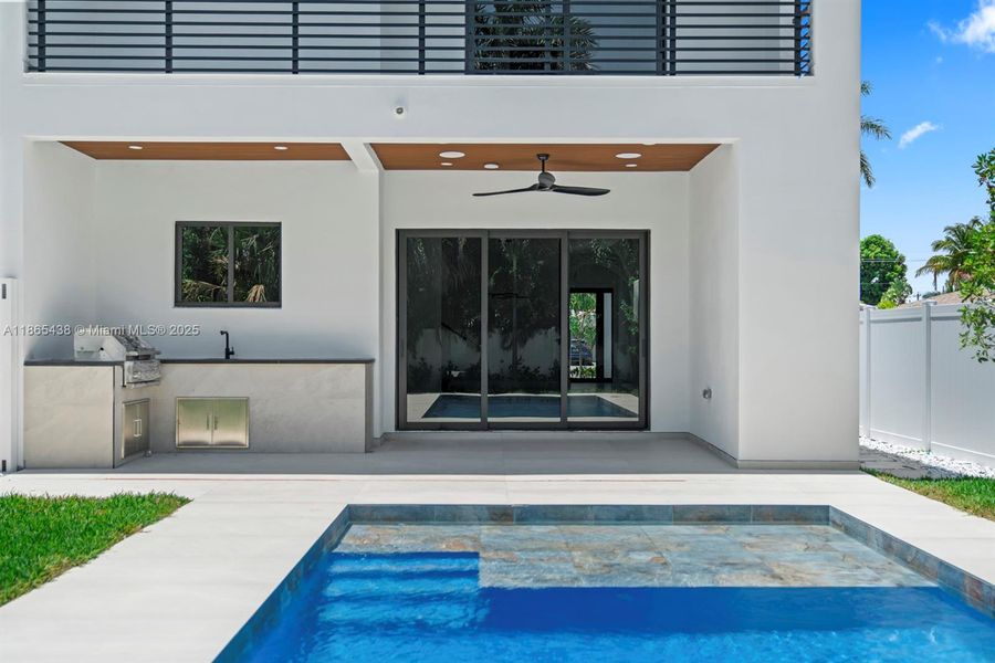 Image 28 of a home in . Image 28 of a home in .