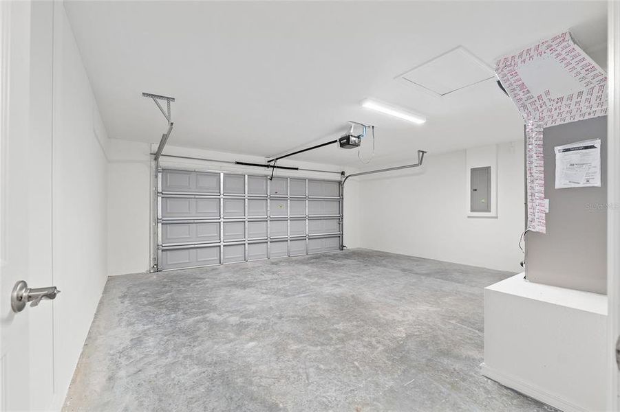 Spacious, unfurnished interior of a new home in , Dunnellon (Image 17).