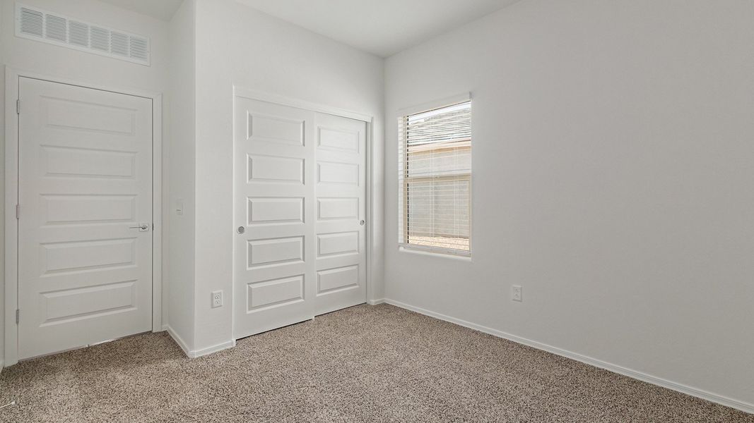 Representative unfurnished interior of a home built from the Easton by D.R. Horton in Casas del Cerrito, Tucson (Image 35).