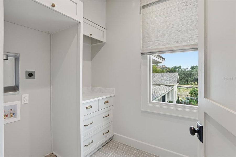 Furnished interior view inside a new home in , Oakland (Image 70).