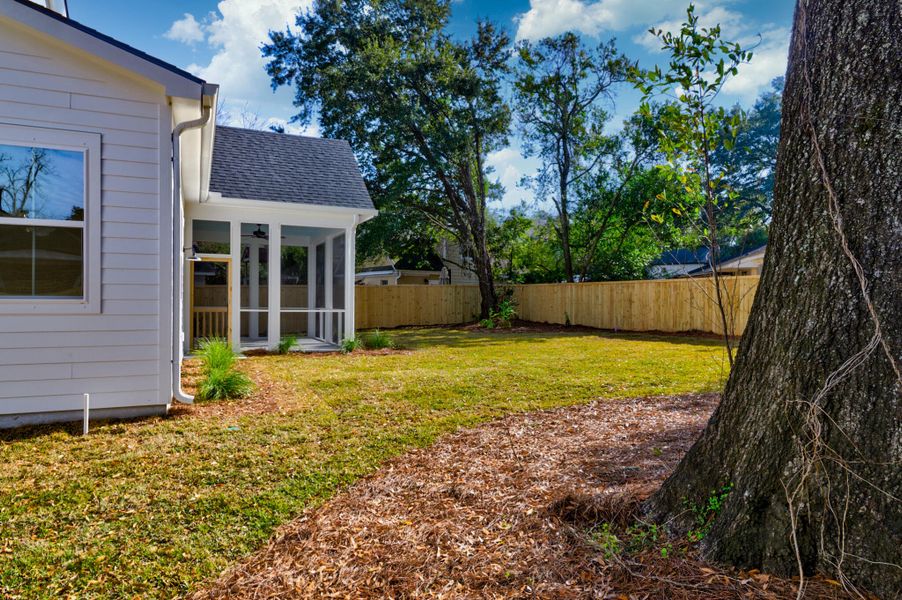 Exterior details and patio area of a home in , Charleston (Image 28).