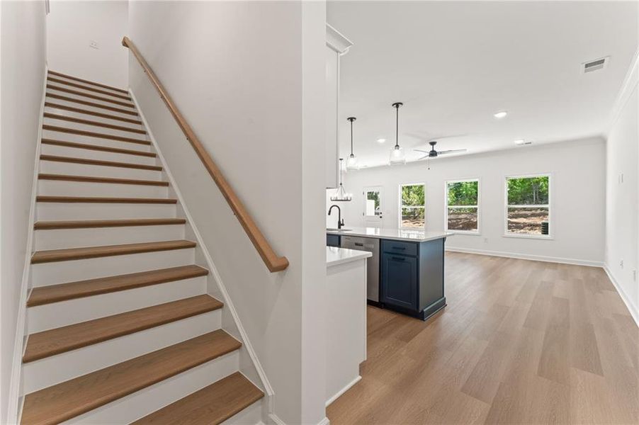 Spacious, unfurnished interior of a new home in Cherokee Township, Acworth (Image 16).