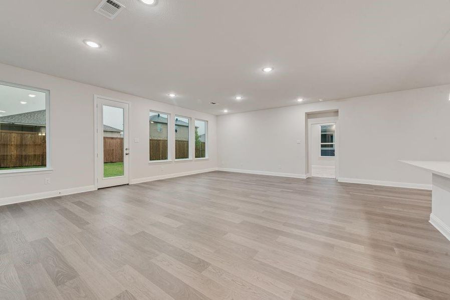 Spacious, unfurnished interior of a new home in Creekside of Crowley, Crowley (Image 33).