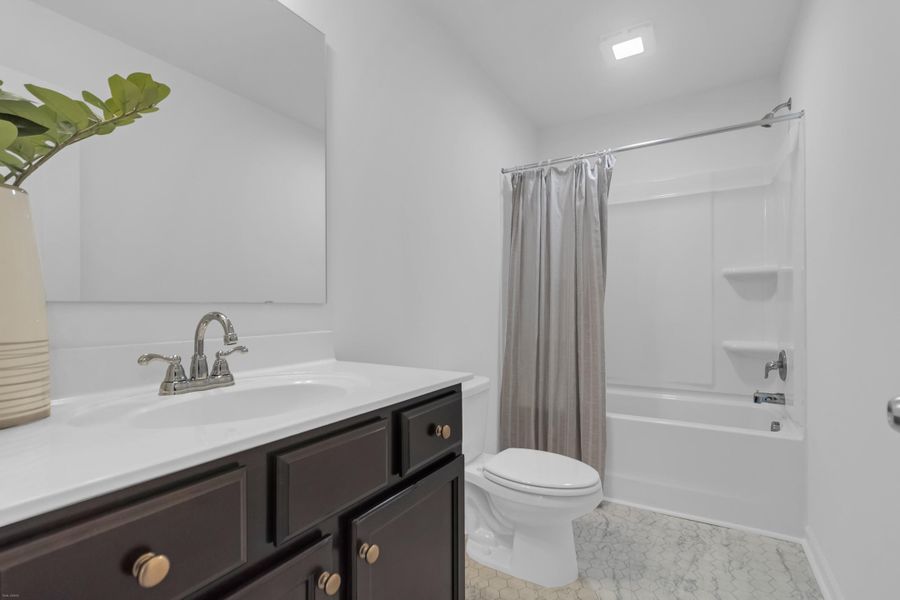 Furnished interior view inside a new home in , Ravenel (Image 25).